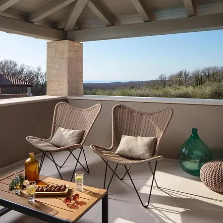 New! Corinne With 42 M2 Pool, Sauna * Stuti