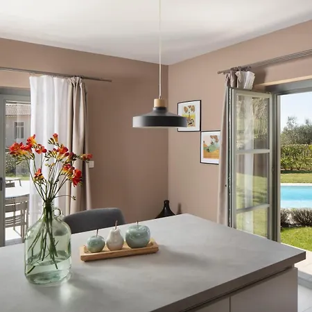 Βίλα New! Corinne With 42 M2 Pool, Sauna