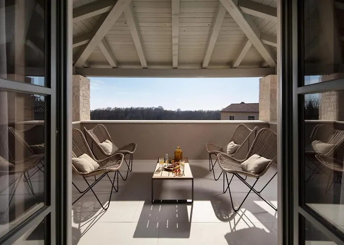 New! Corinne With 42 M2 Pool, Sauna *