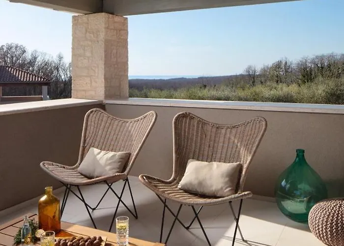 New! Corinne With 42 M2 Pool, Sauna * Stuti