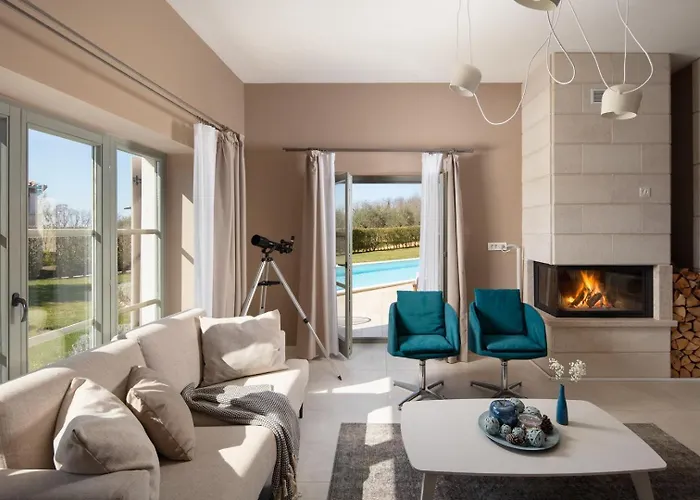 New! Corinne With 42 M2 Pool, Sauna *