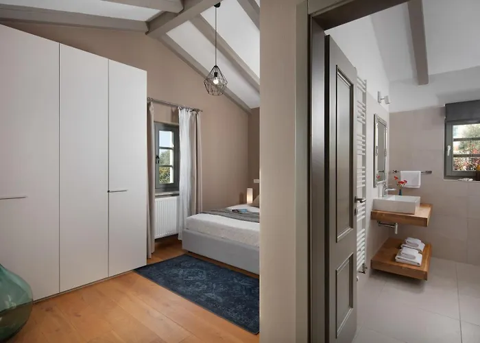 New! Corinne With 42 M2 Pool, Sauna Stuti